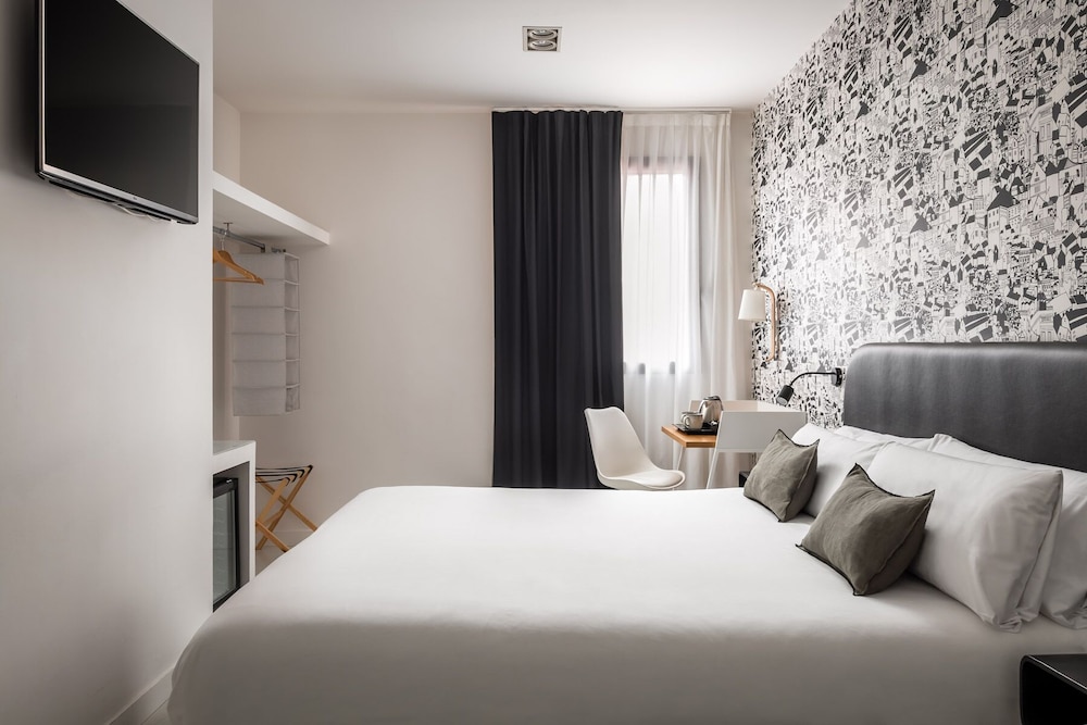 Cosmov Bilbao Hotel** 23/63