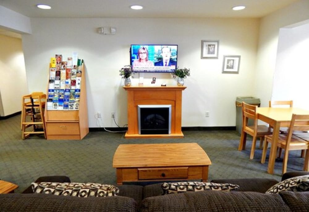 Microtel Inn & Suites by Wyndham Mankato 10/17