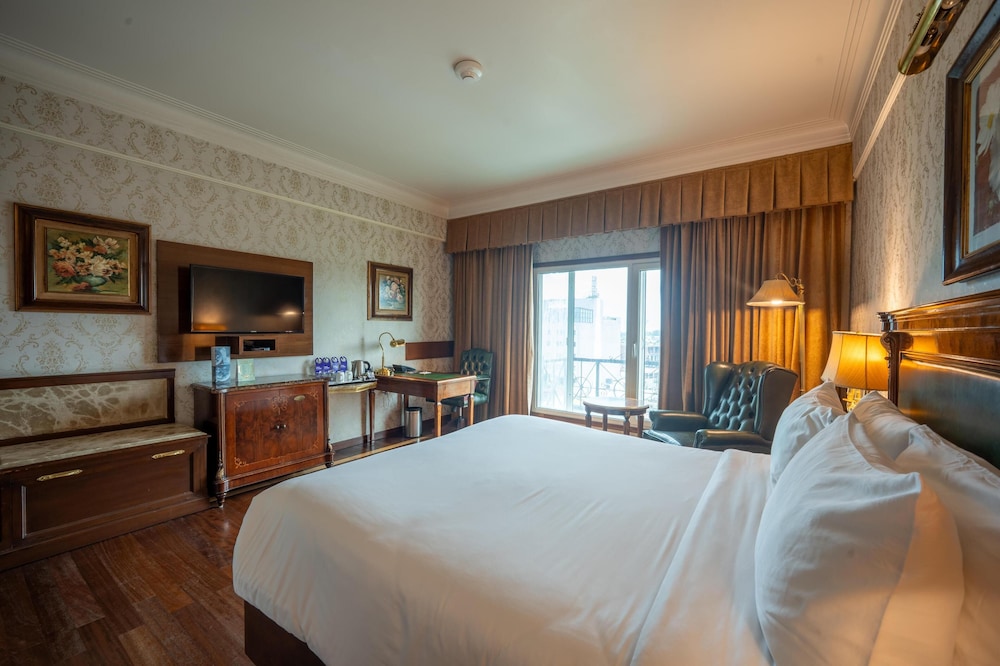 Radisson Hotel Jalandhar 10/50