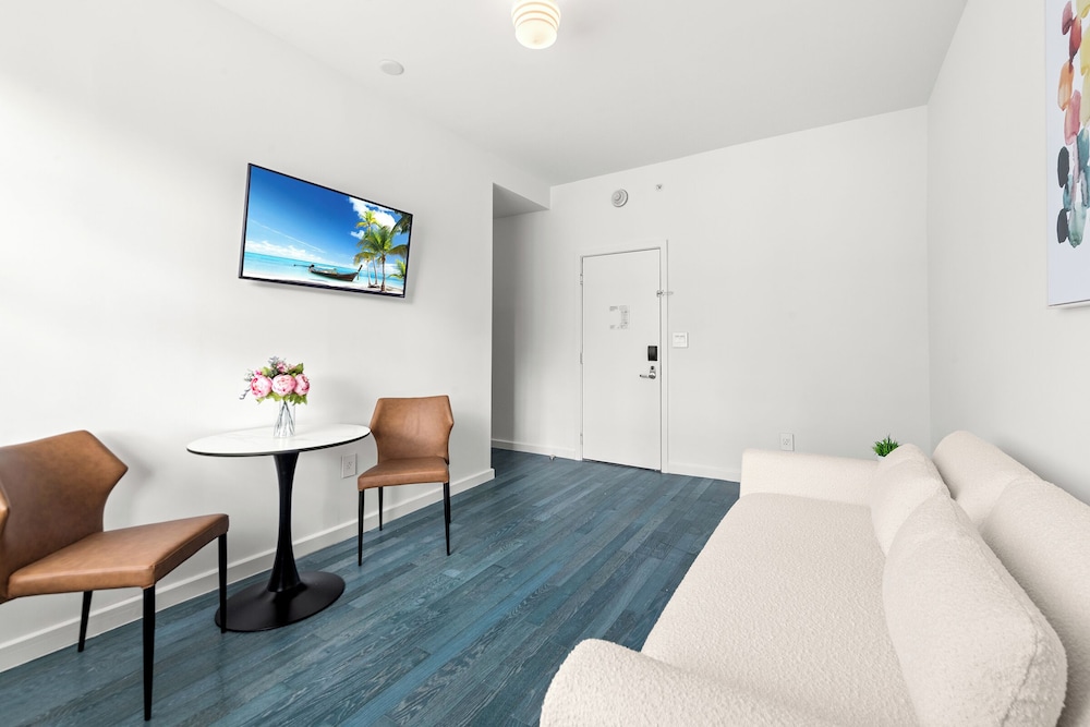Global Luxury Suites At The Apex Miami 41/50