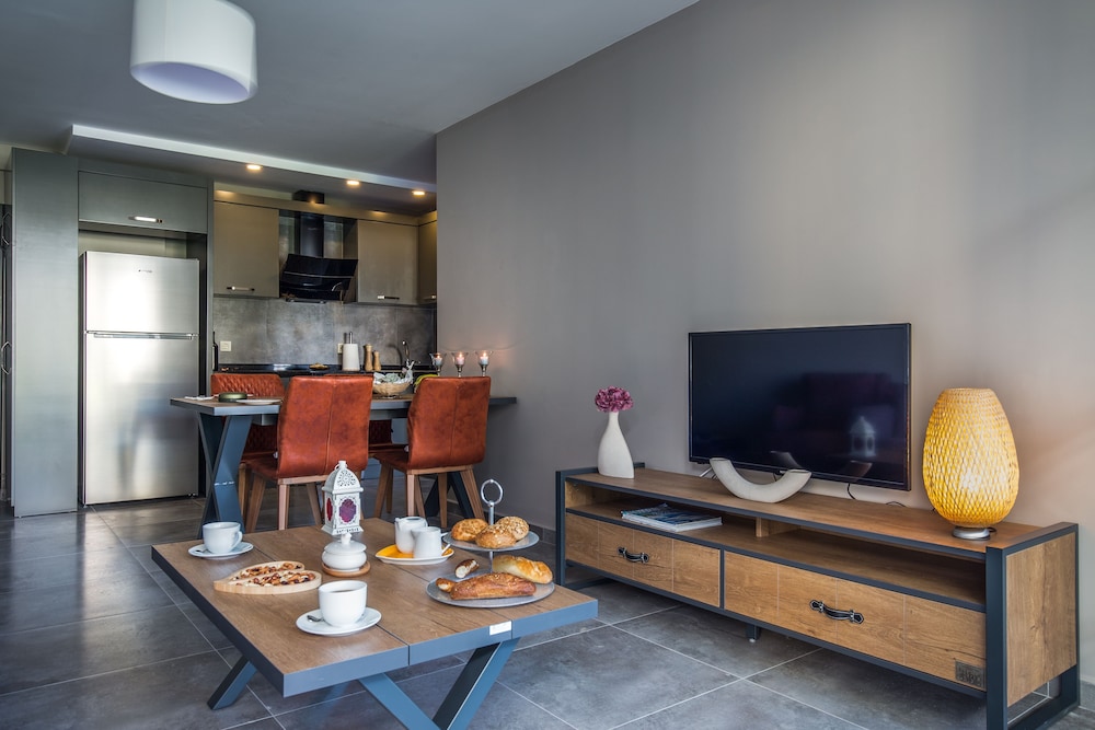 Lara Beach Homes 30/50