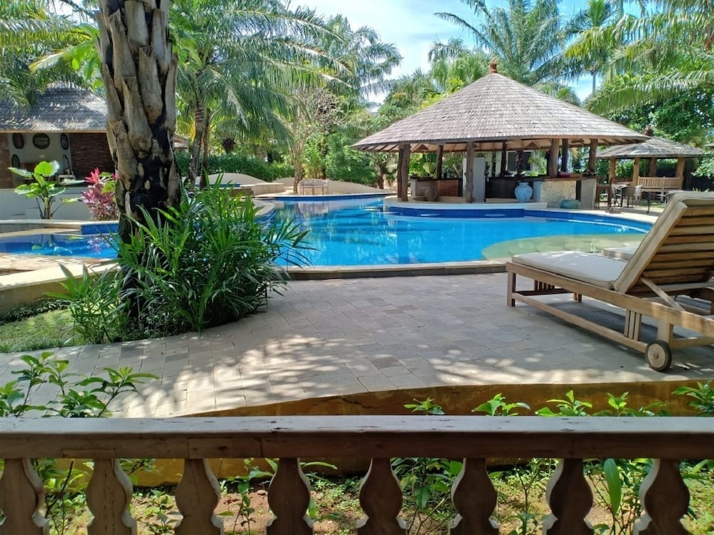Coconut Lodge 38/50