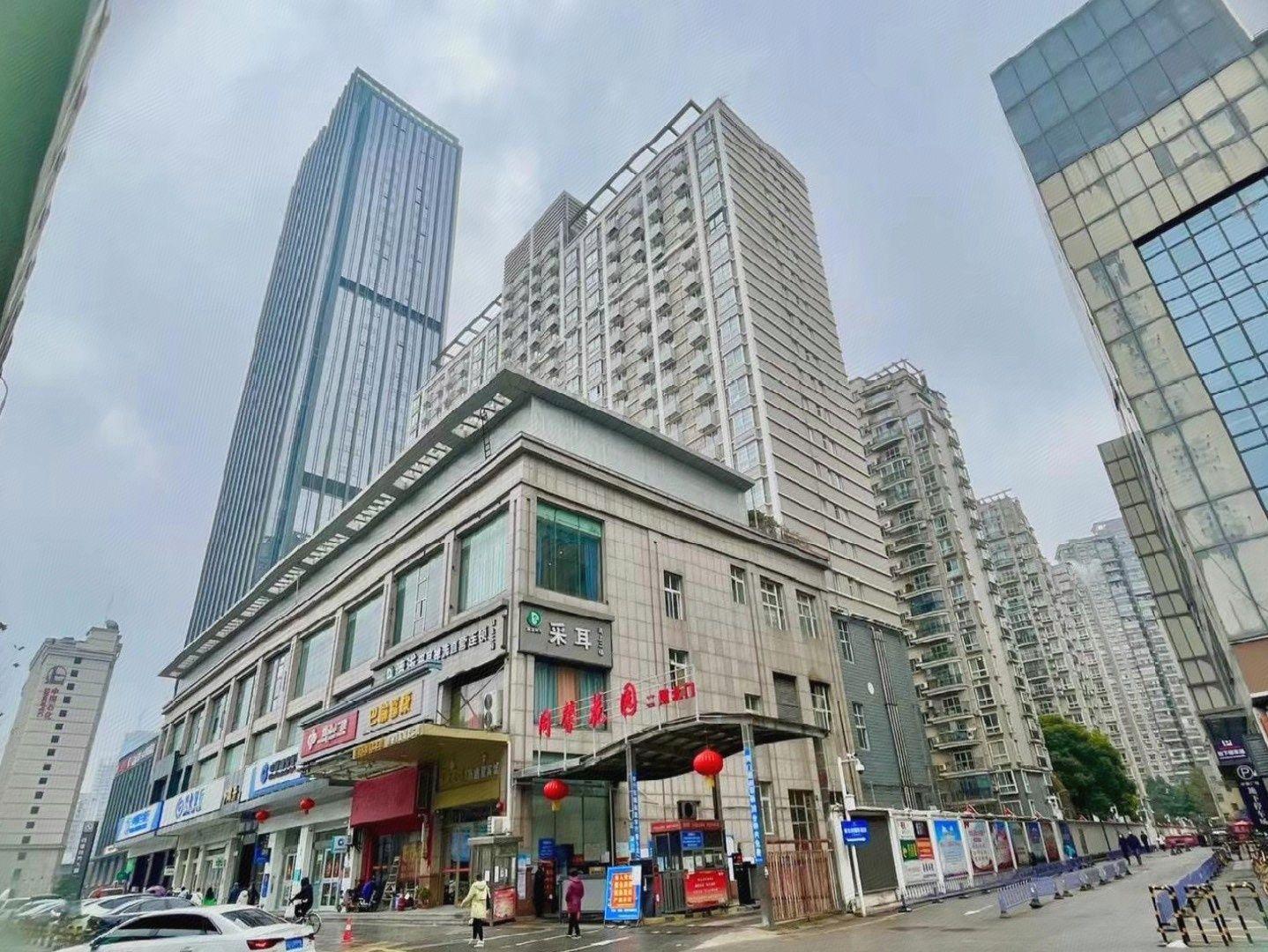 Atour Hotel Wuhan International Plaza Jiefang Avenue Tongji Medical College 1/38