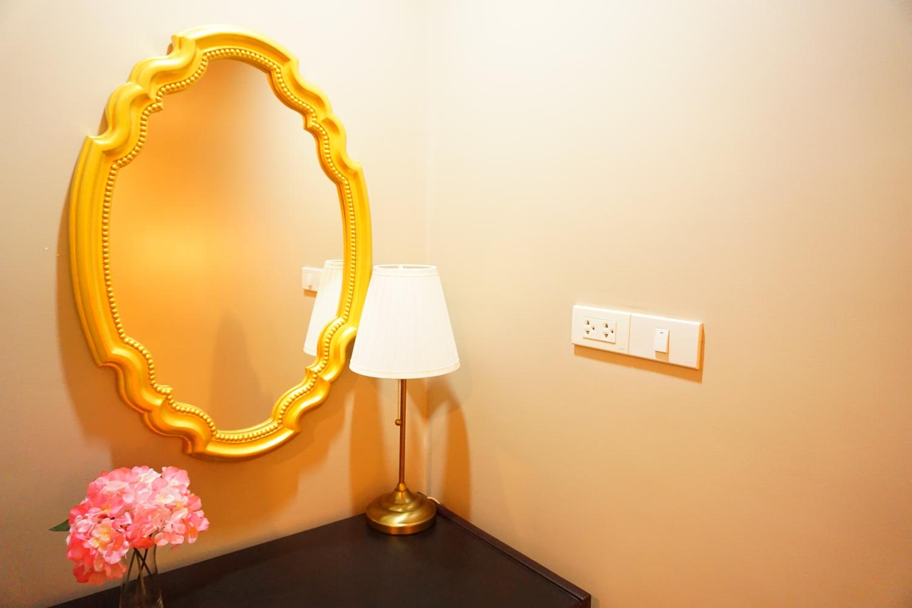 Taris Art Hotel Phrae 76/96