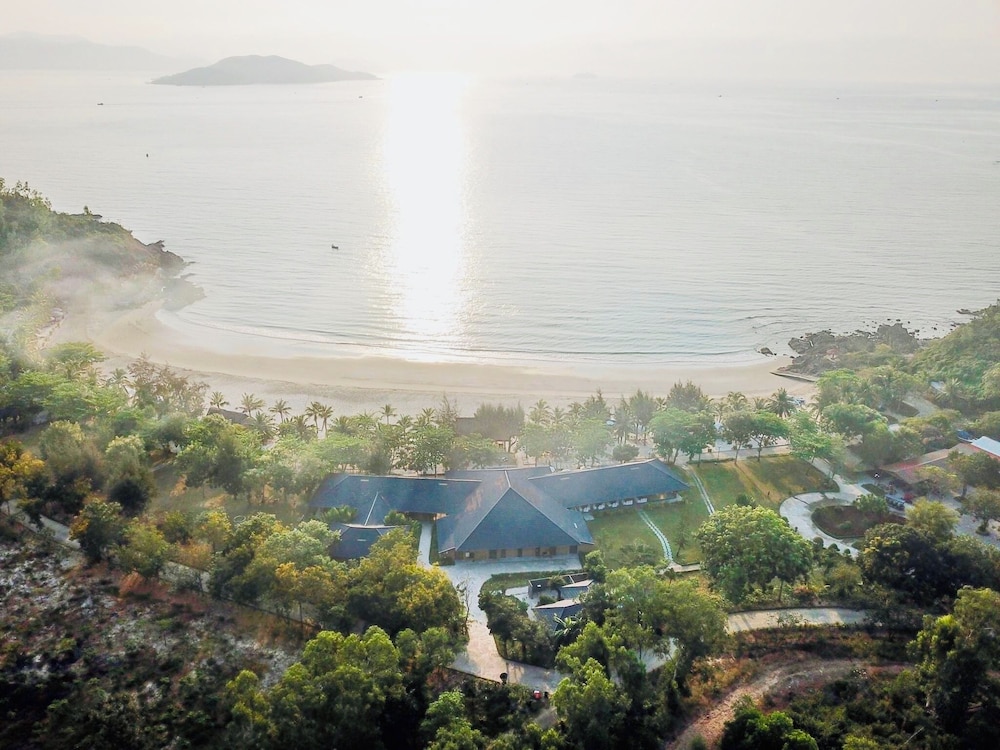 Diamond Bay Condotel Resort Nha Trang 70/77