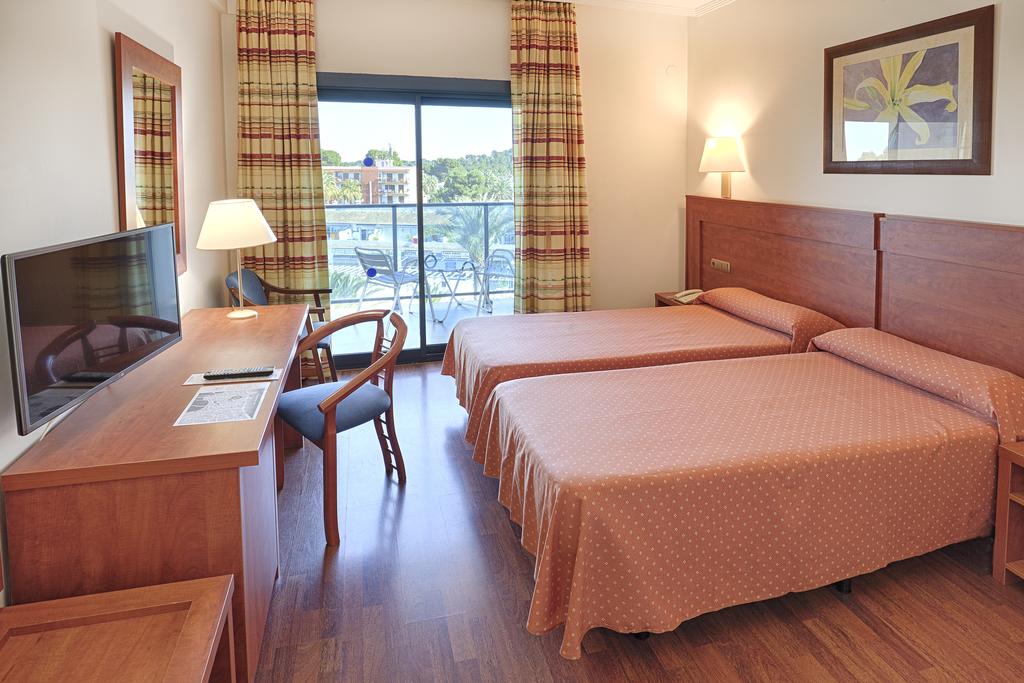 M Room, Single, Sea View