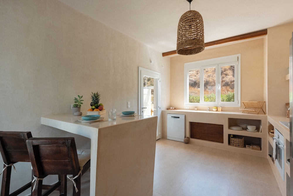 Krios Luxury Suites 4/50
