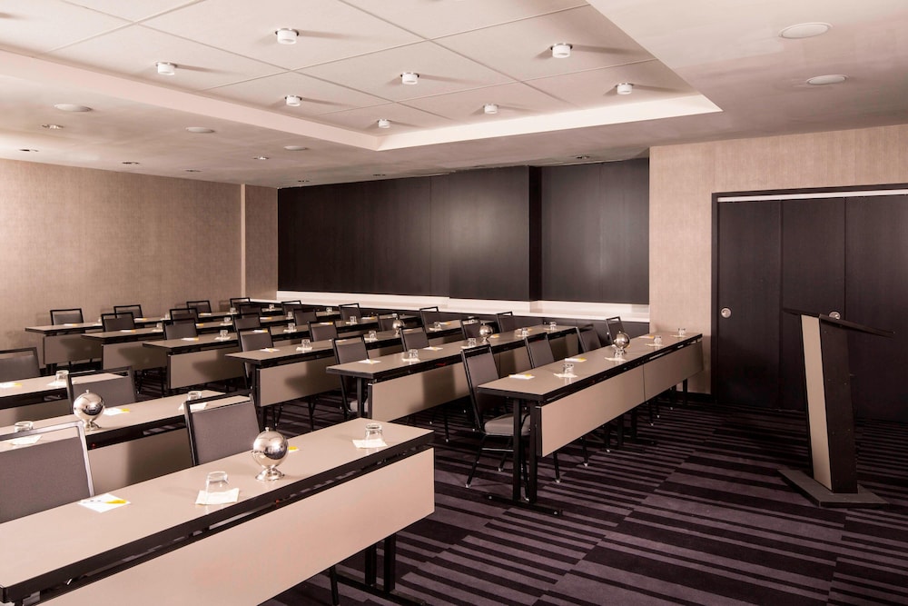 Courtyard by Marriott New York Manhattan/Central Park 47/53