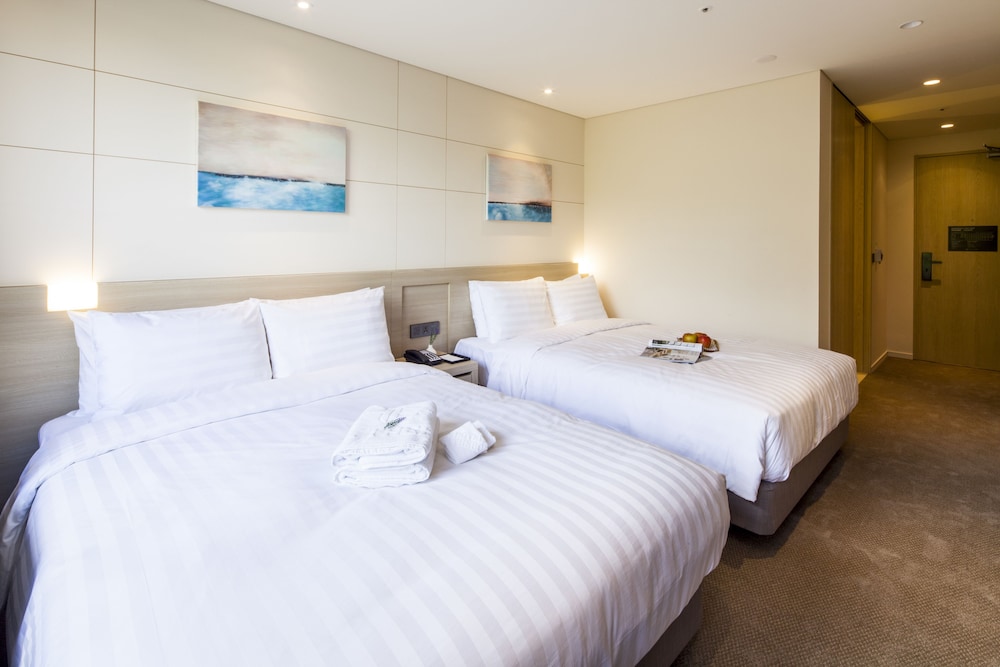 HOTEL THE BORN JEJU 10/48