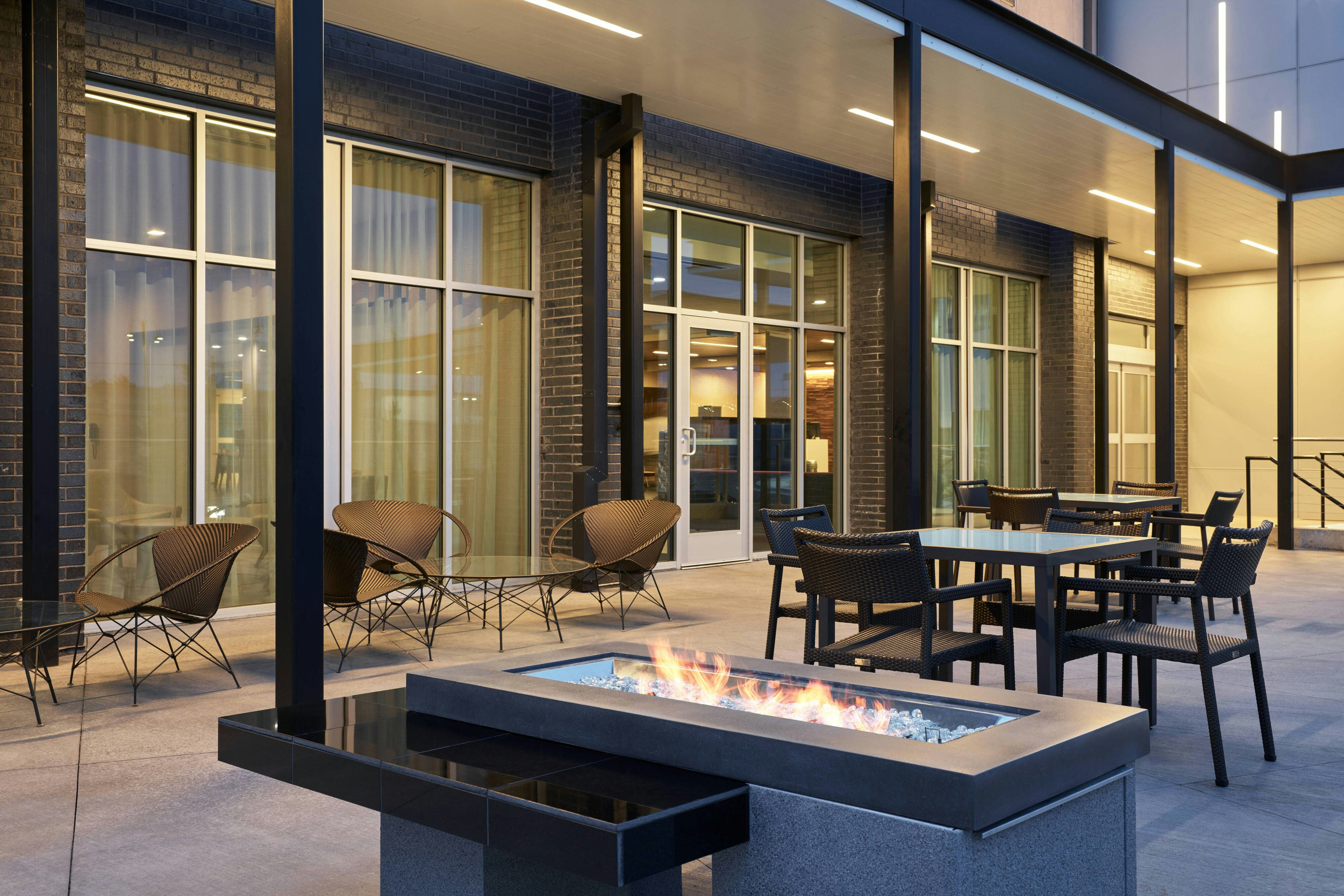 Courtyard Denver Aurora 1/9