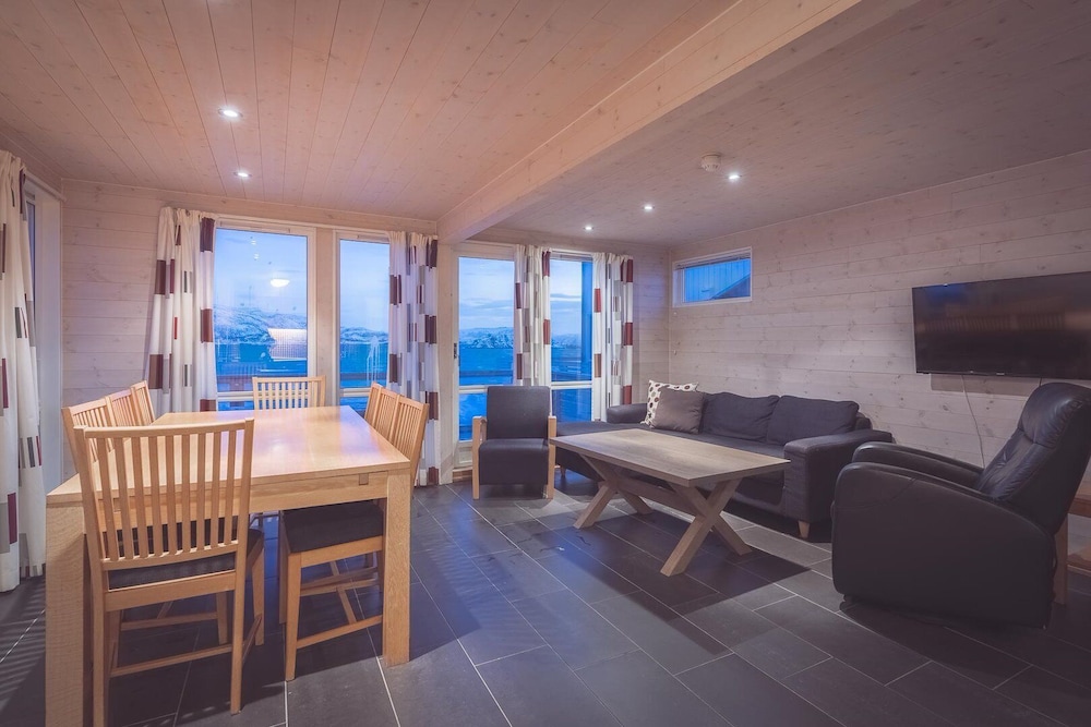 Sommaroy Arctic Hotel 11/50