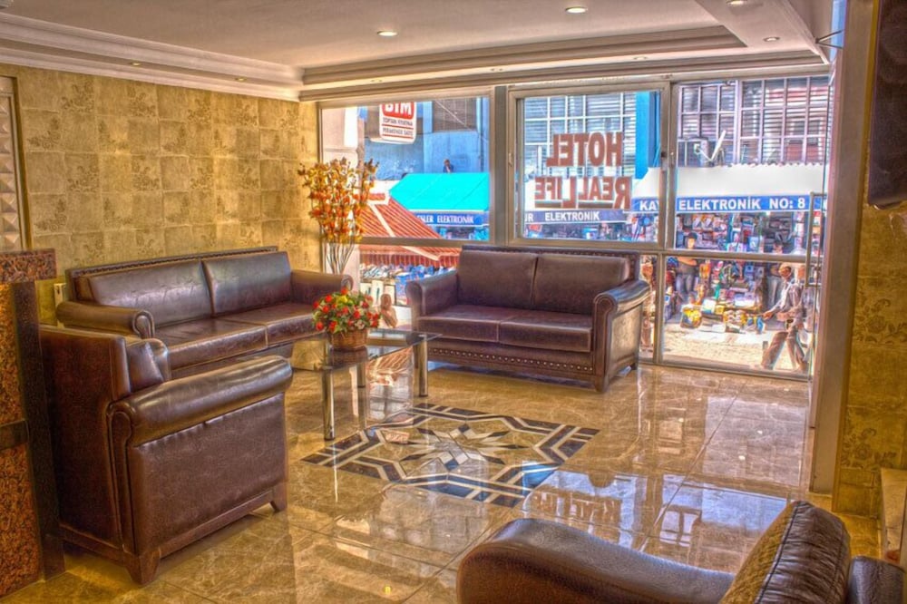 Hotel Real Life 48/74
