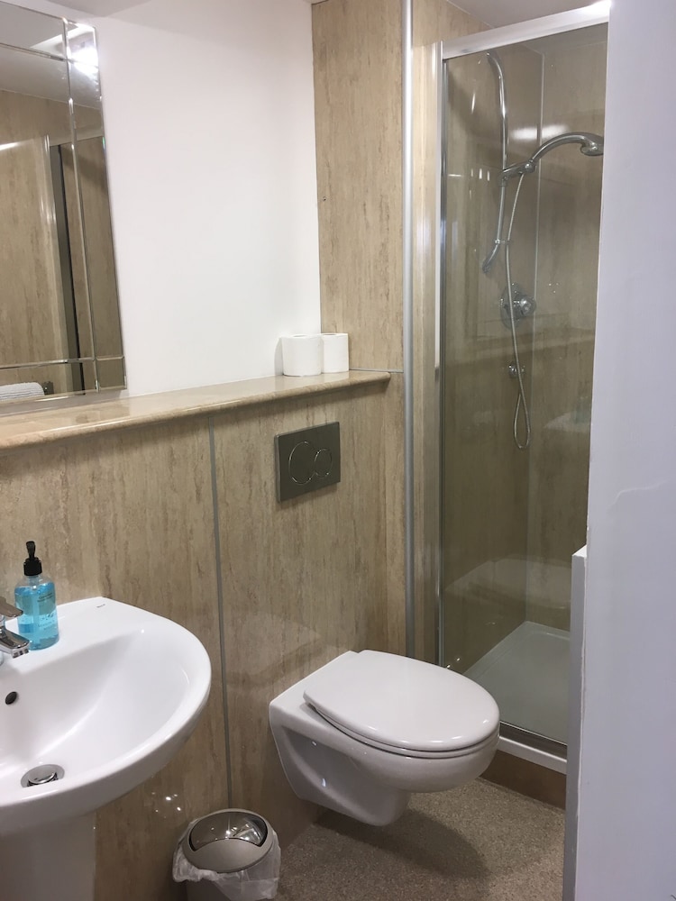The Millcroft Hotel 43/50