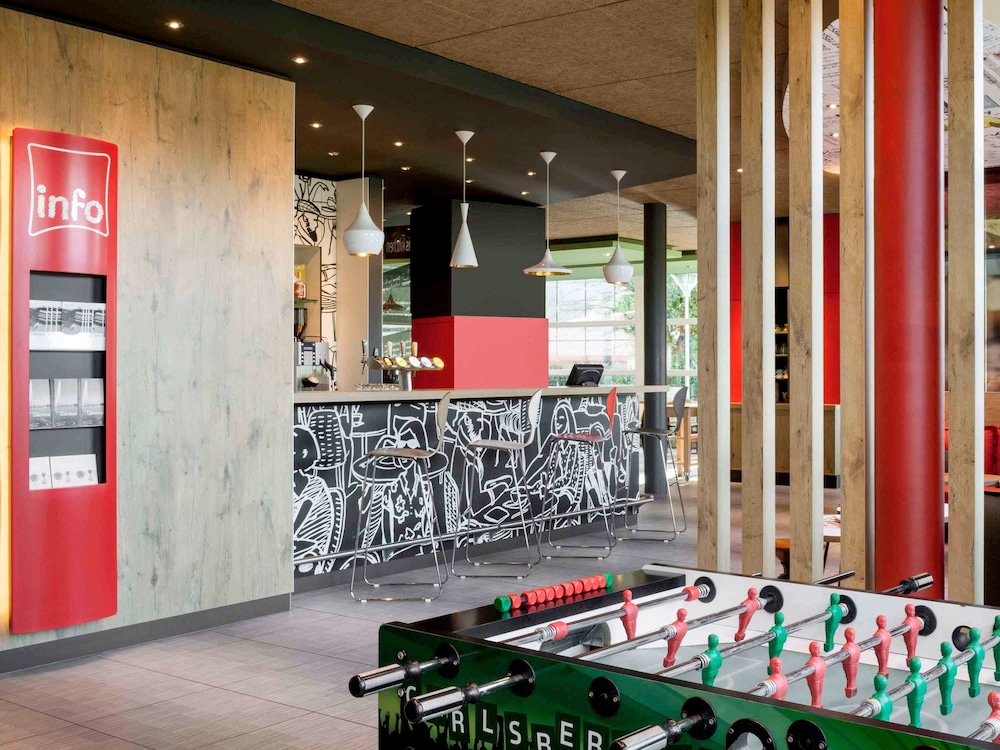 IBIS GENEVE AEROPORT 6/66