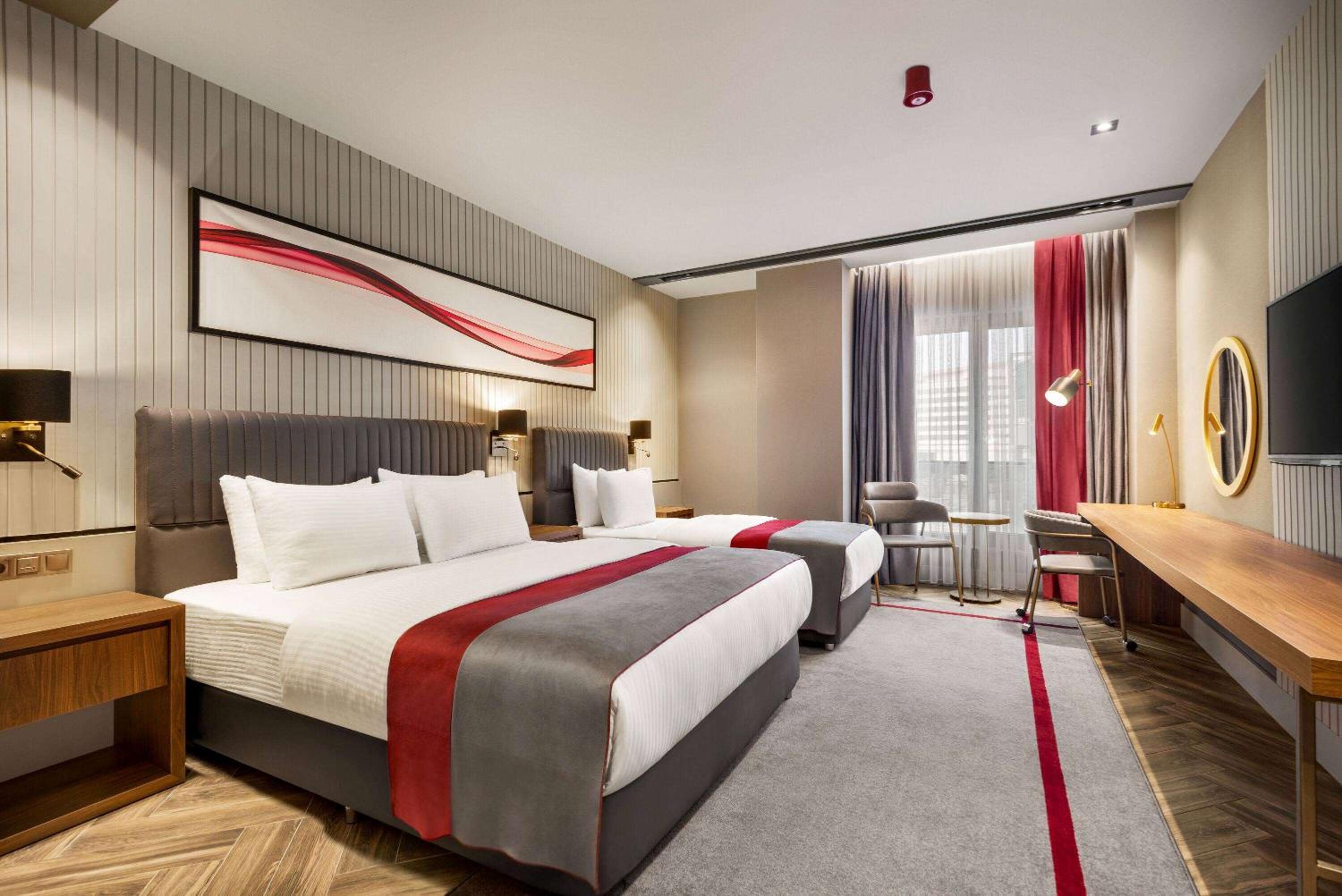 Superior, Single Bed, Queen Bed