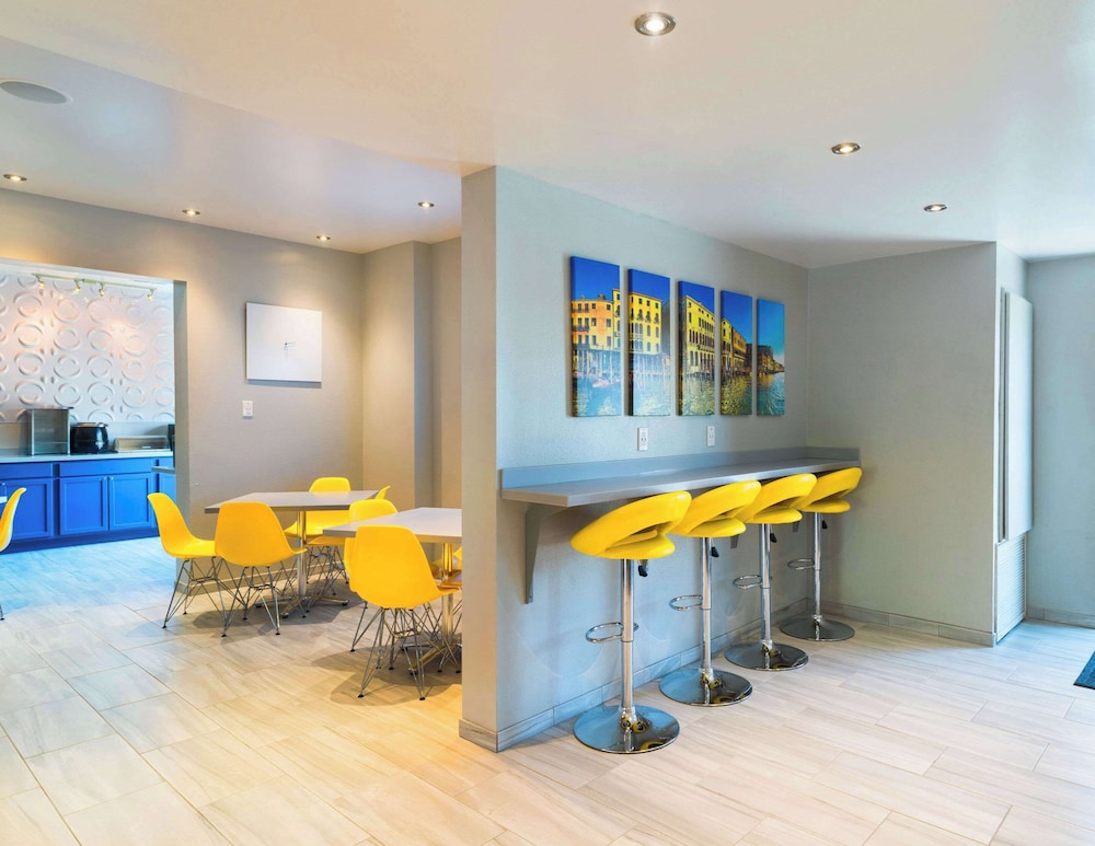 Studio Z, an Ascend Collection Hotel 45/65