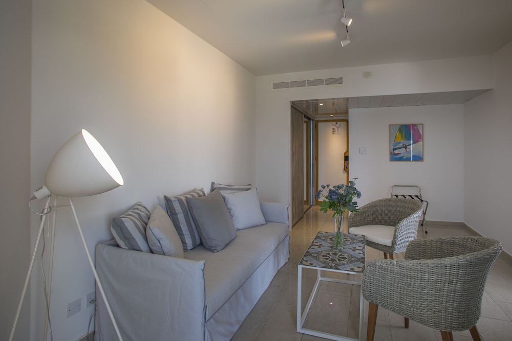 Leonardo Plaza Cypria Maris Beach Hotel And Spa - Adults Only 45/63