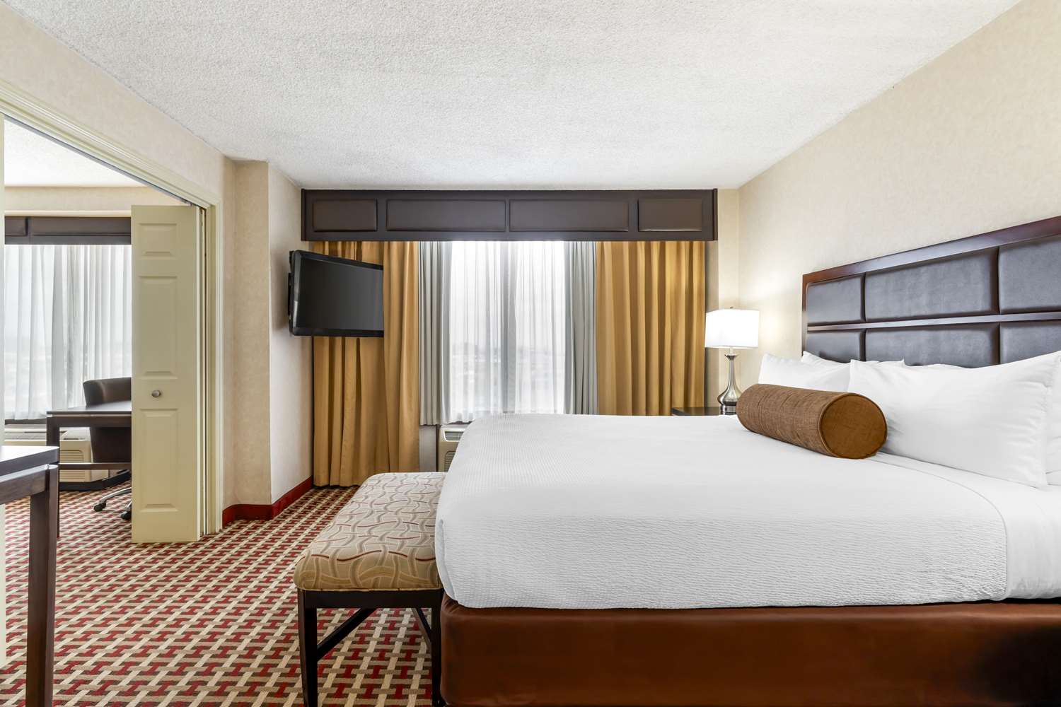 Suite, King Bed, Executive Level
