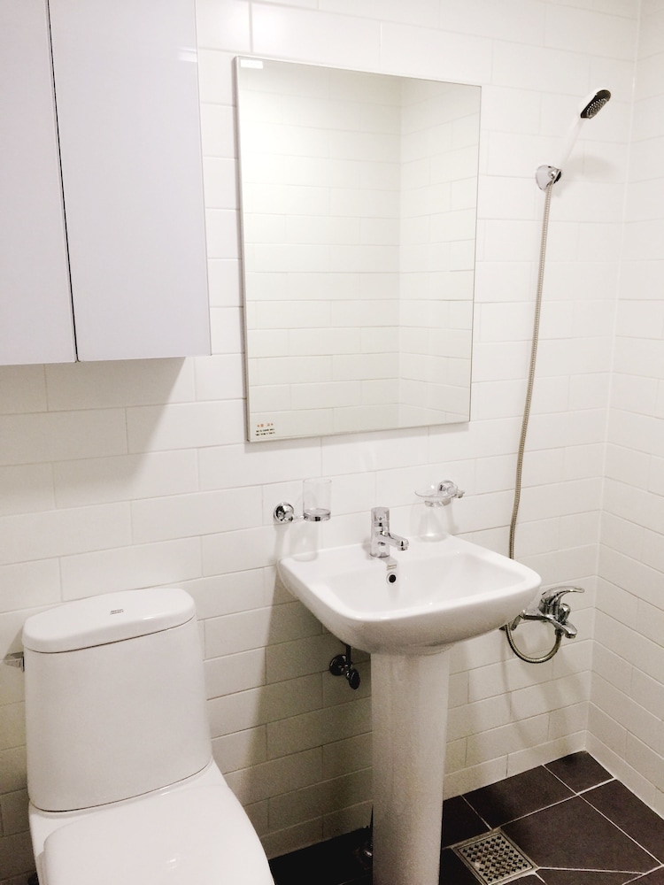 Myeongdong Artmonstay Guesthouse 30/74