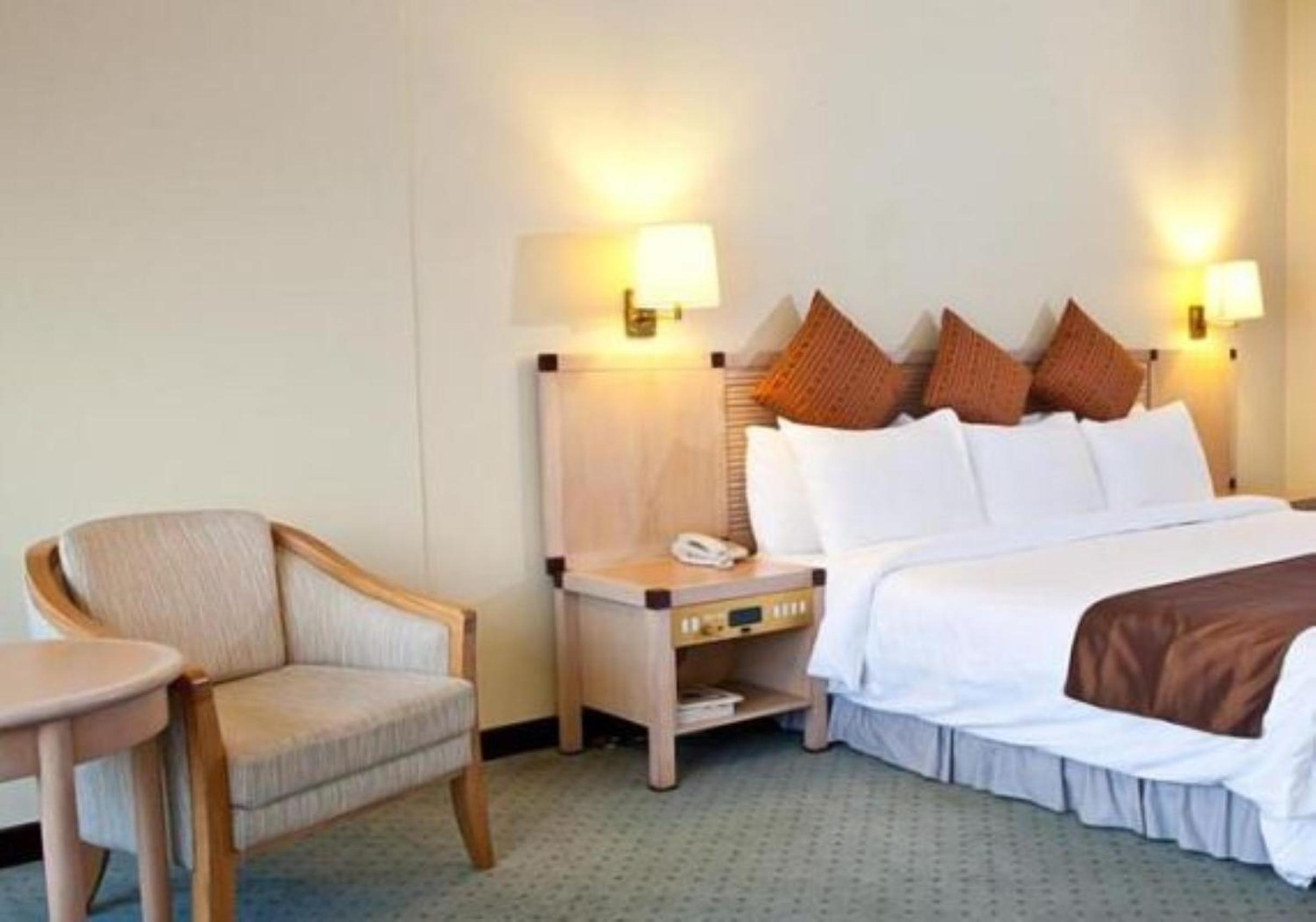 Deluxe, Double or Twin Bed, River View, Cambodiana Hotel 10/10