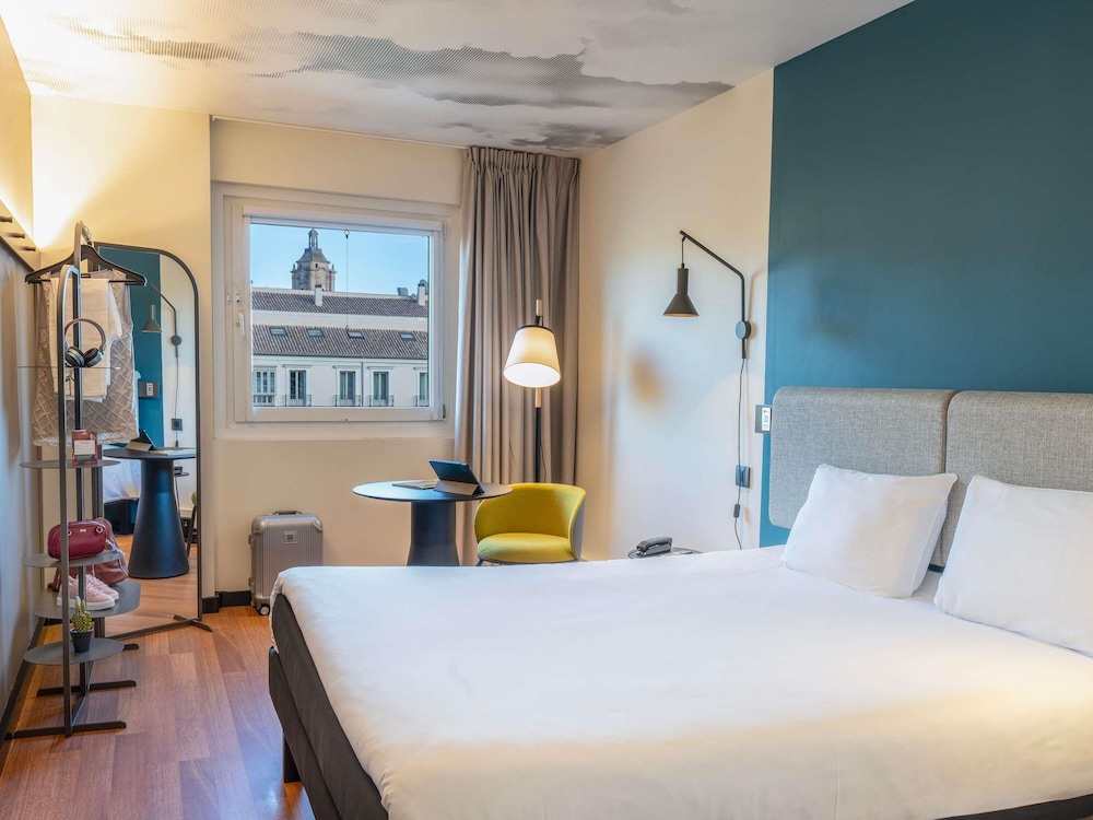 SUPERIOR, DOUBLE BED