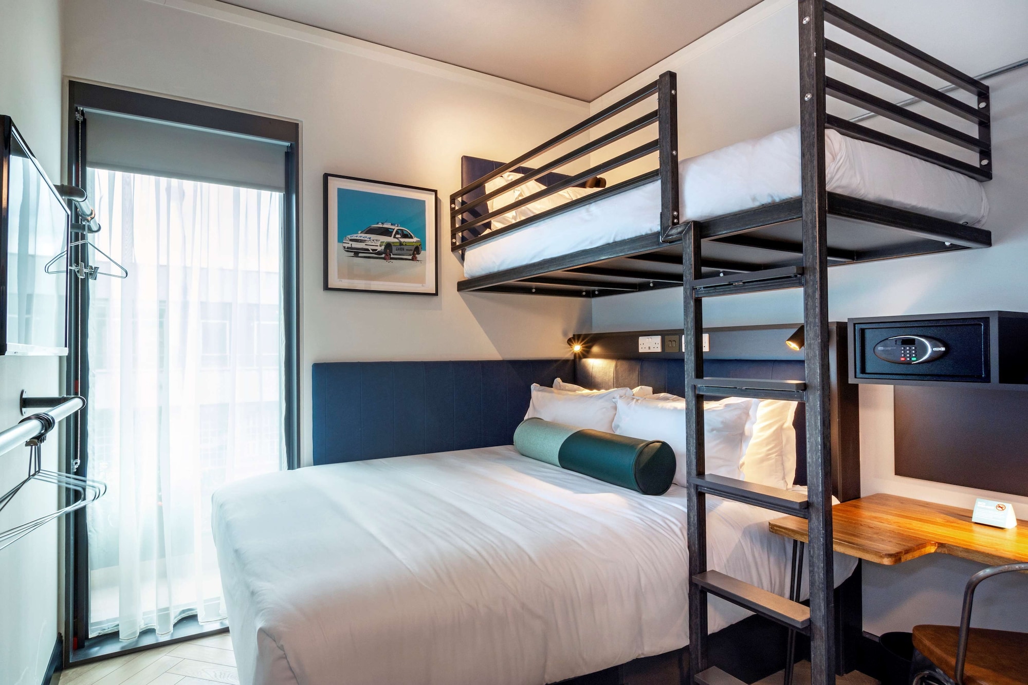 ROOM, TRIPLE, BUNK BED