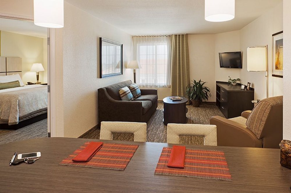 Candlewood Suites Pearl 35/59