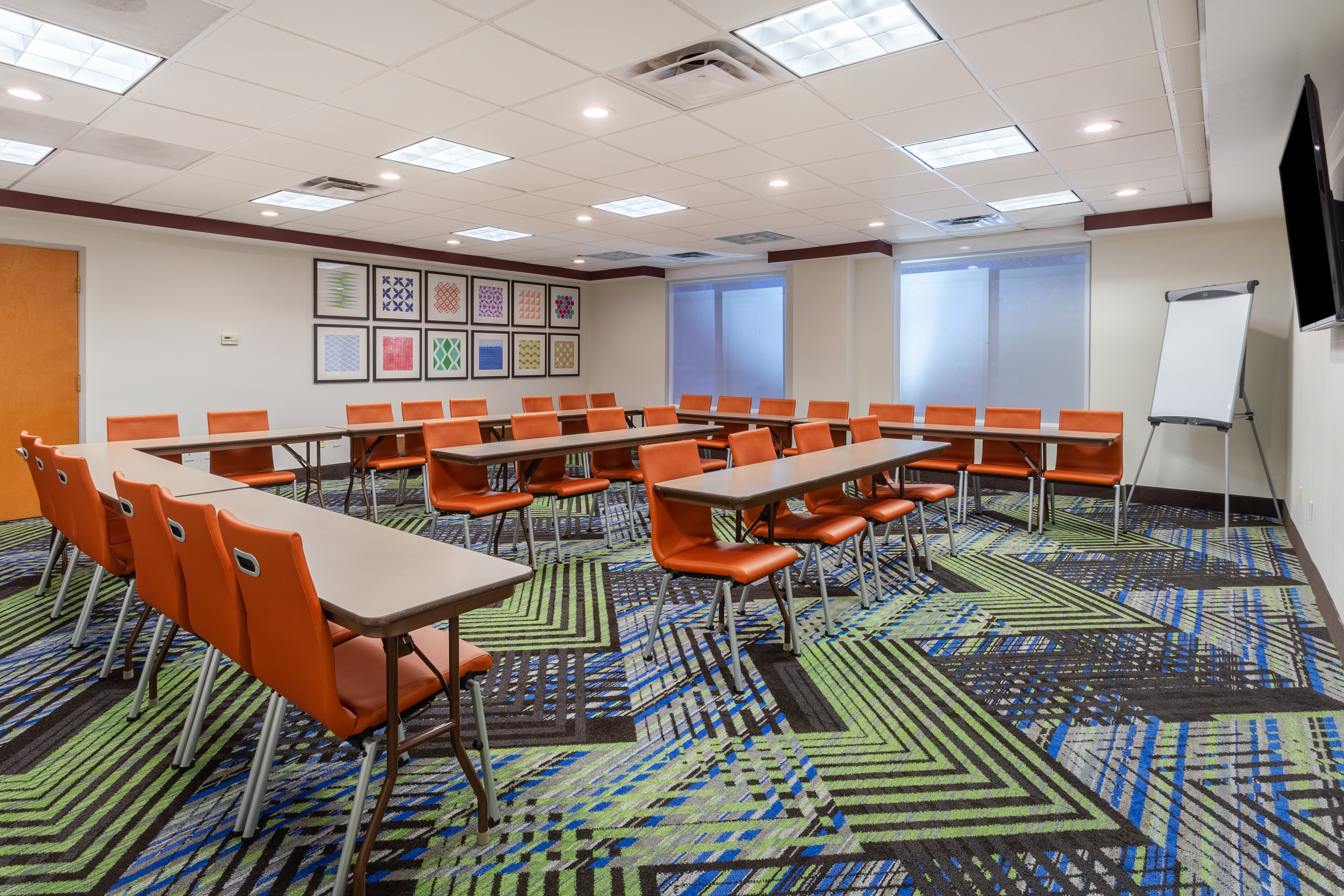 Holiday Inn Express And Suites Cedar Falls Waterloo 20/23