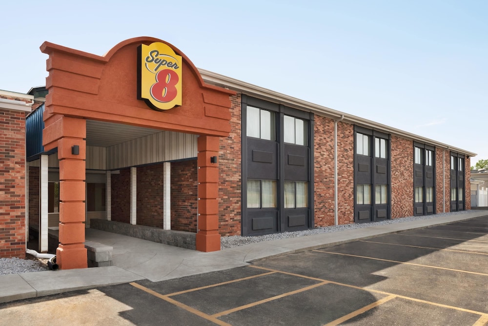 Super 8 by Wyndham Des Moines 27/29