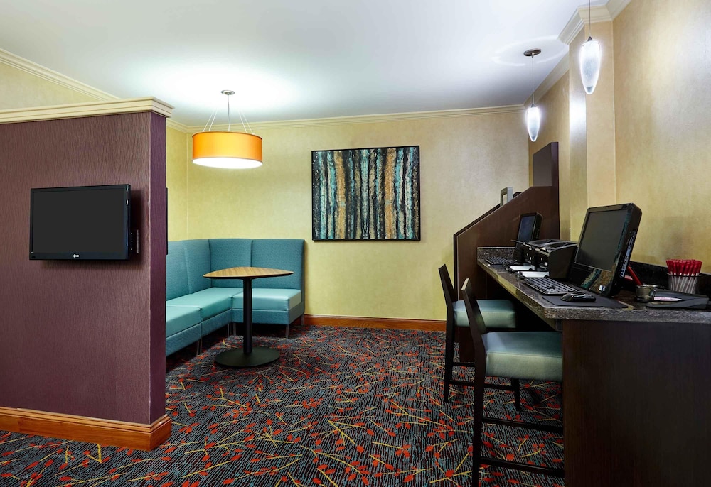 Residence Inn Houston Galleria 42/46