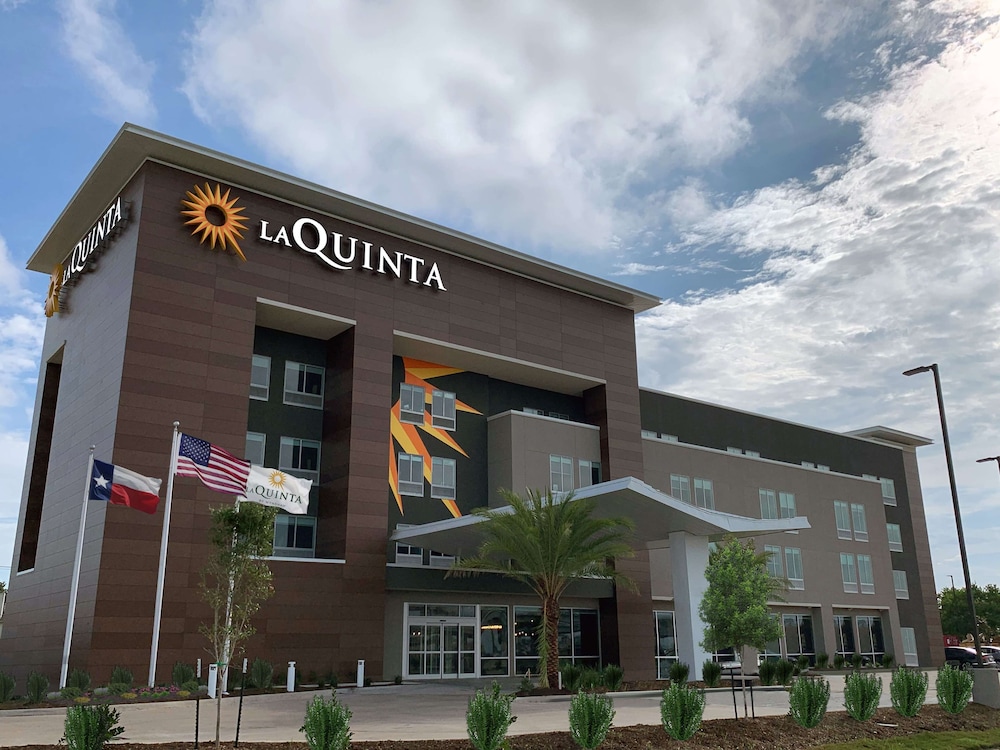 La Quinta Inn & Suites by Wyndham Texas City I 45 2/59