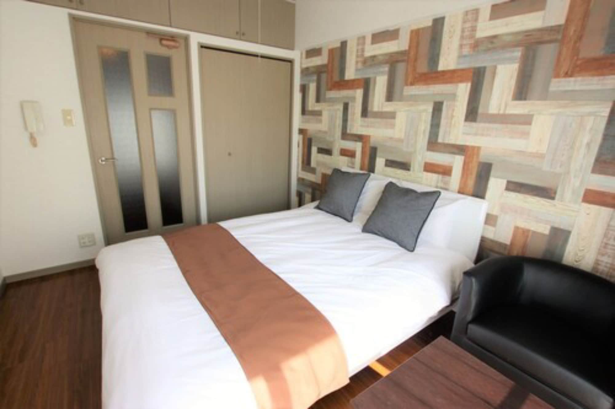BASIC, STUDIO, DOUBLE BED, CITY VIEW