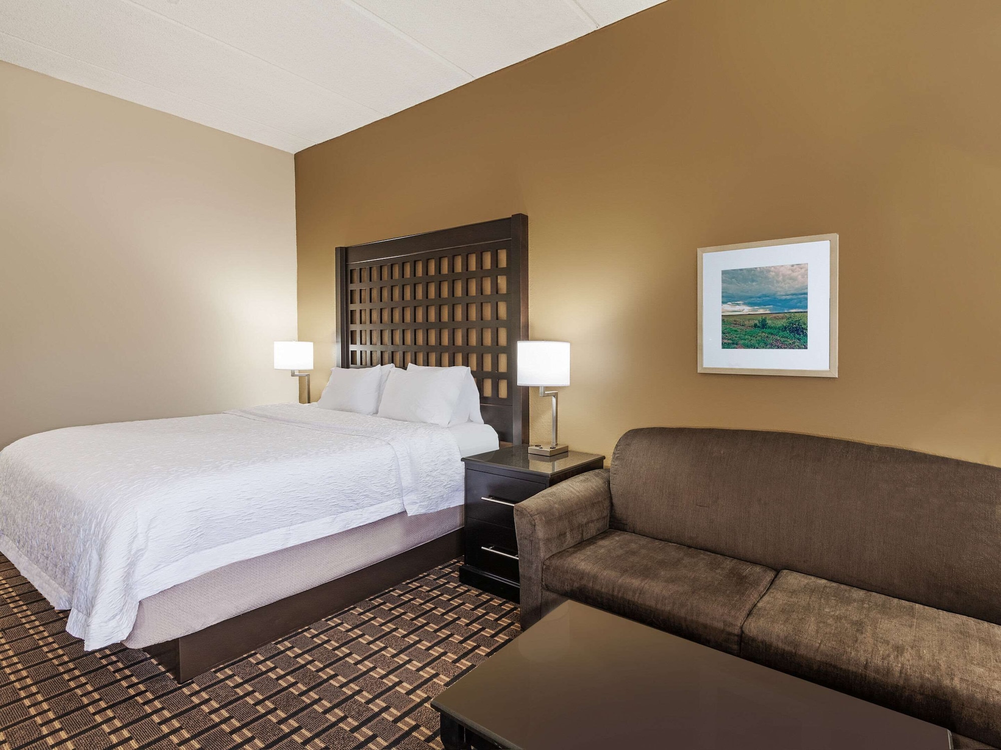 Suite, King Bed, Sofa