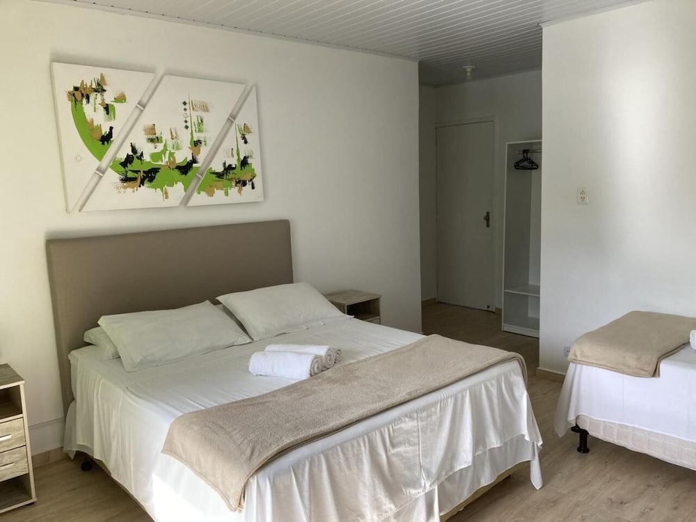 Hotel Balneario Itapocoroi 23/63