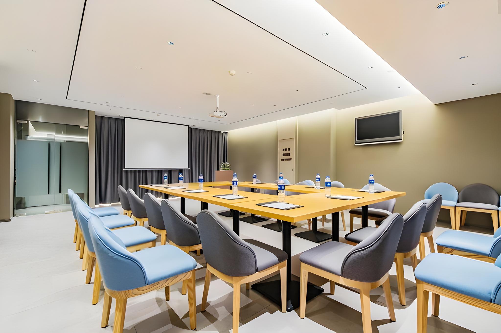 Home Inn (Tianjin Binhai New District MSD Customs Building) 29/34