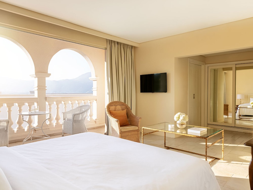GUEST ROOM, DOUBLE BED, LANDSCAPE VIEW