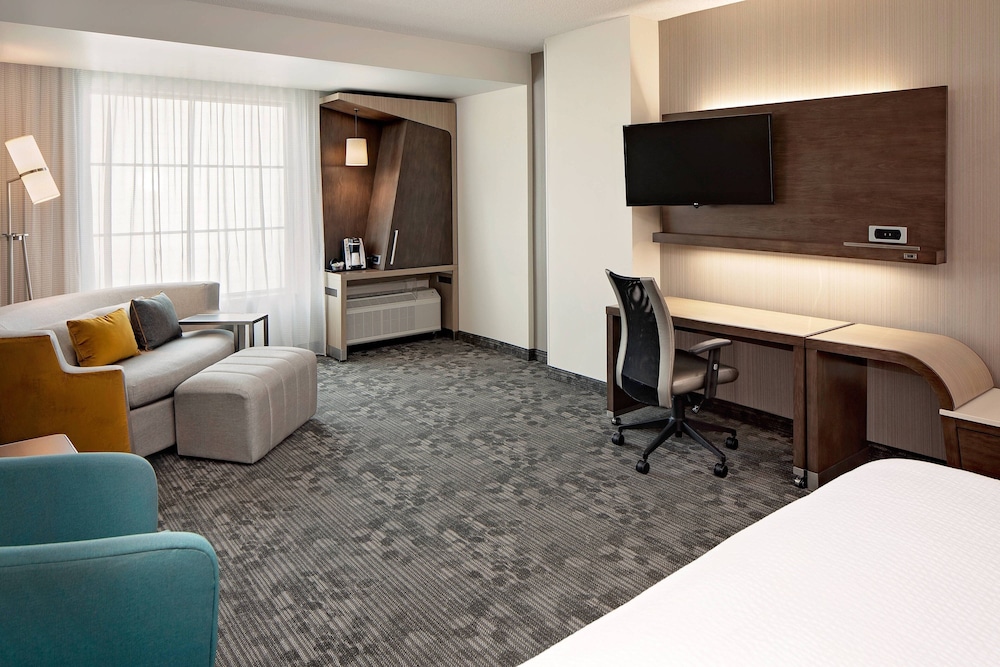 Courtyard By Marriott Dallas Downtown Reunion District 22/45