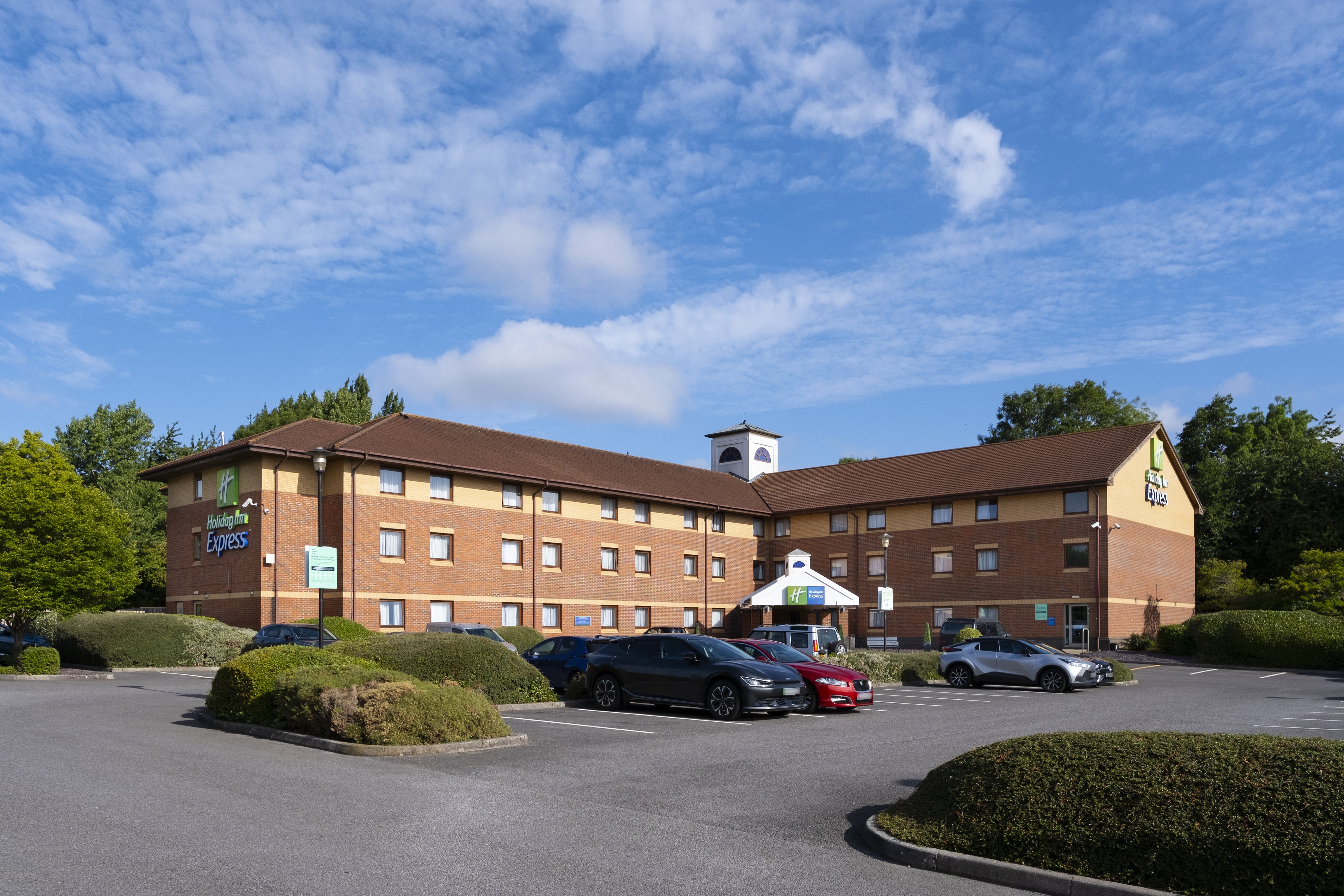 Holiday Inn Express Taunton 54/55