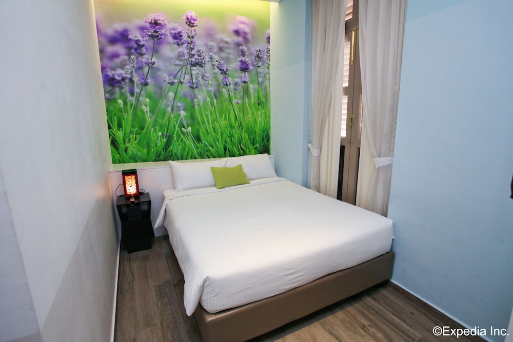 J8 Hotel 50/65