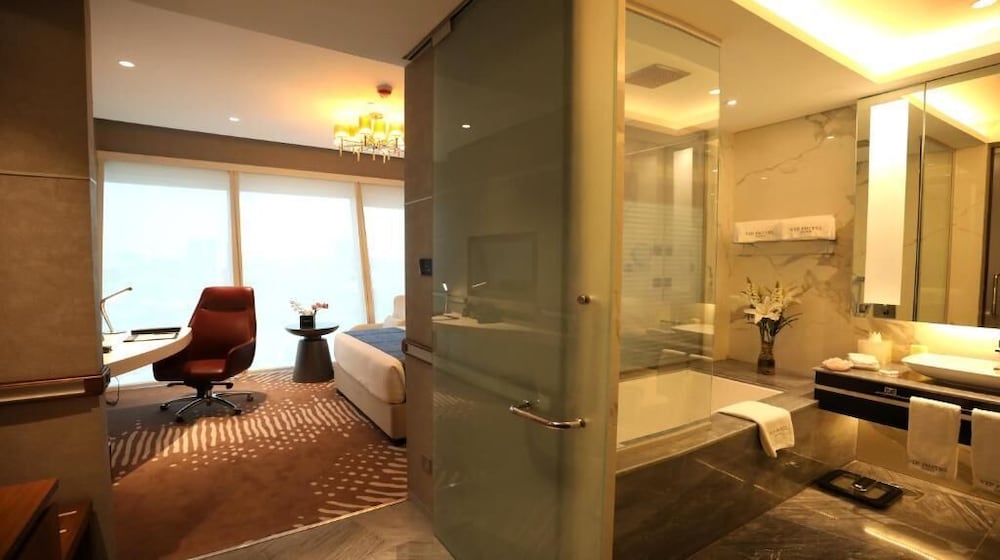 Vip Hotel 72/72