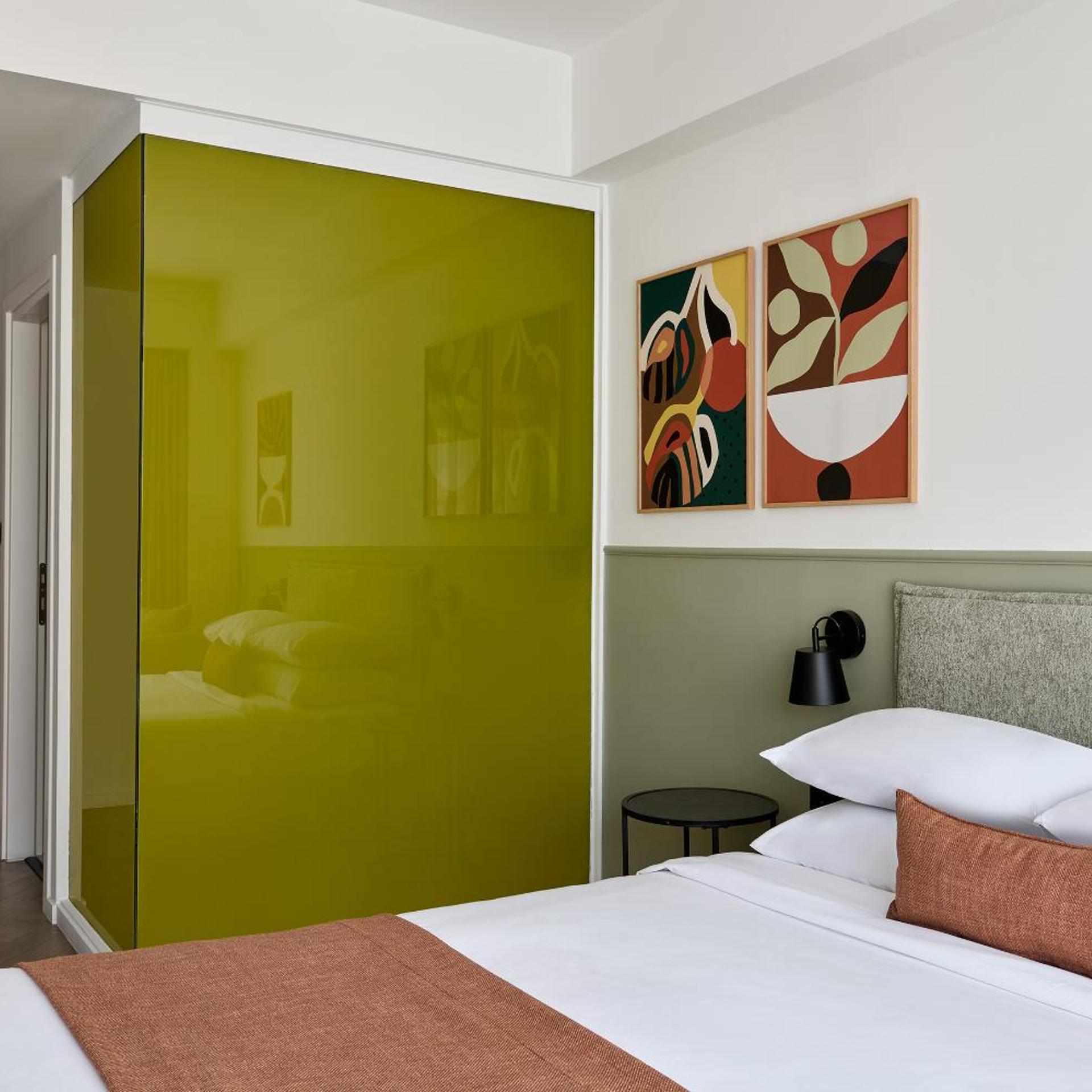Renovated, Classic, Double Bed، Breeze Boutique Hotel 2/6