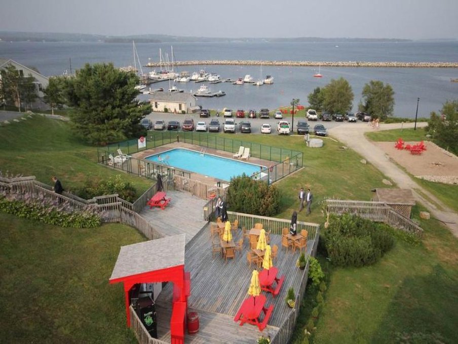 Oak Island Resort Conference Centre 68/75