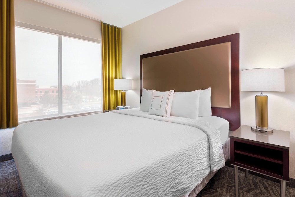 Room at SPRINGHILL SUITES INDIANAPOLIS CARMEL, CARMEL - IN
