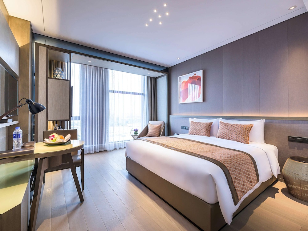 NOVOTEL SHANGHAI CLOVER 14/73