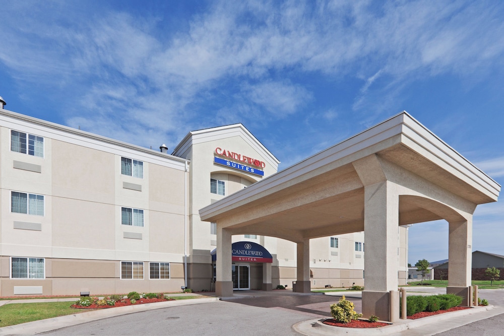 Candlewood Suites Oklahoma City-Moore 33/38
