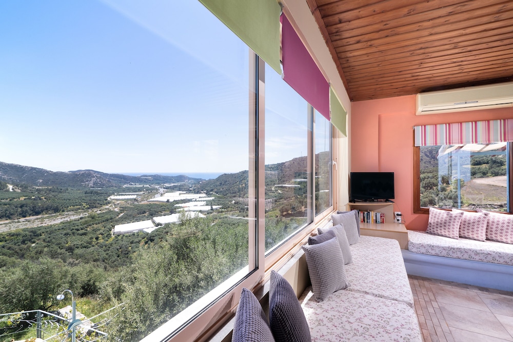 Sarakinas Residences [VR] 17/50