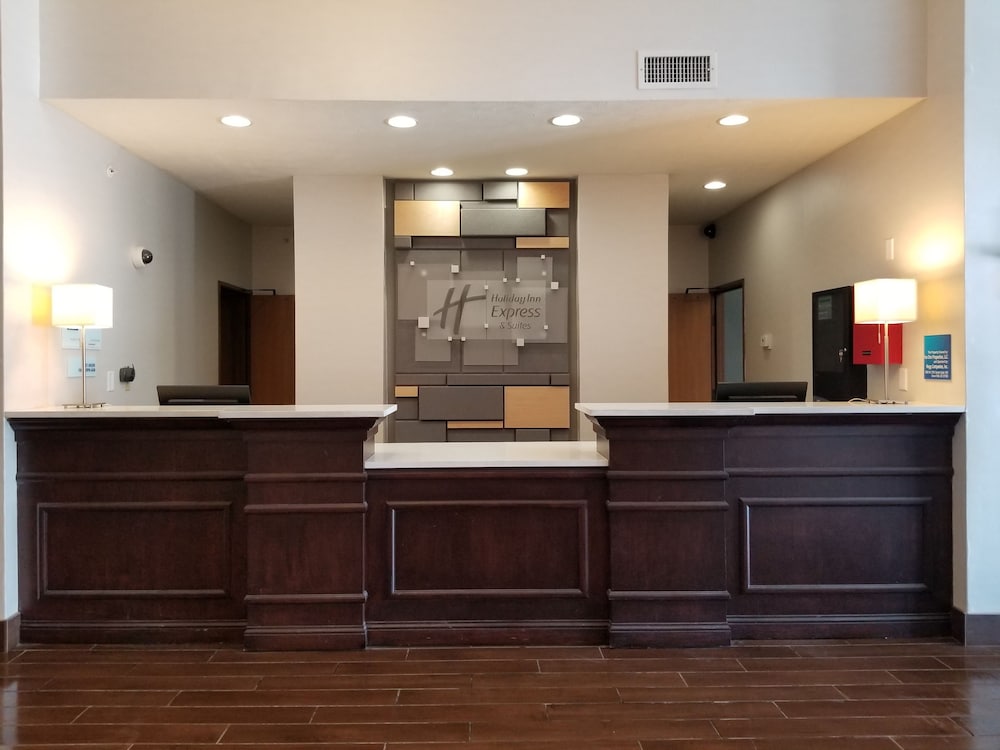 Holiday Inn Express Hotel And Suites Omaha West 11/46