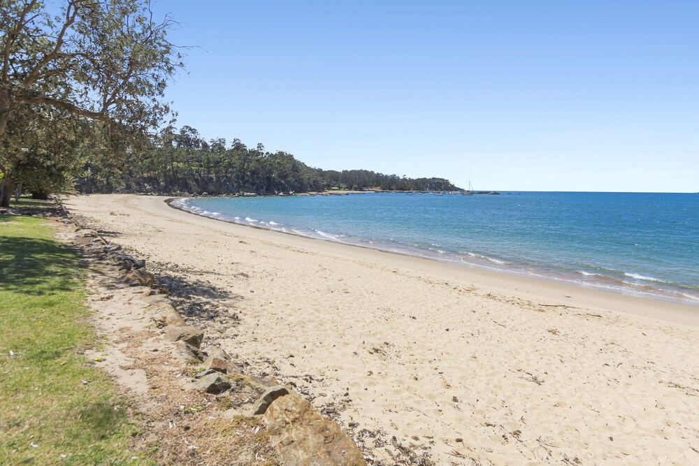 Eden Beachfront Holiday Park 48/50