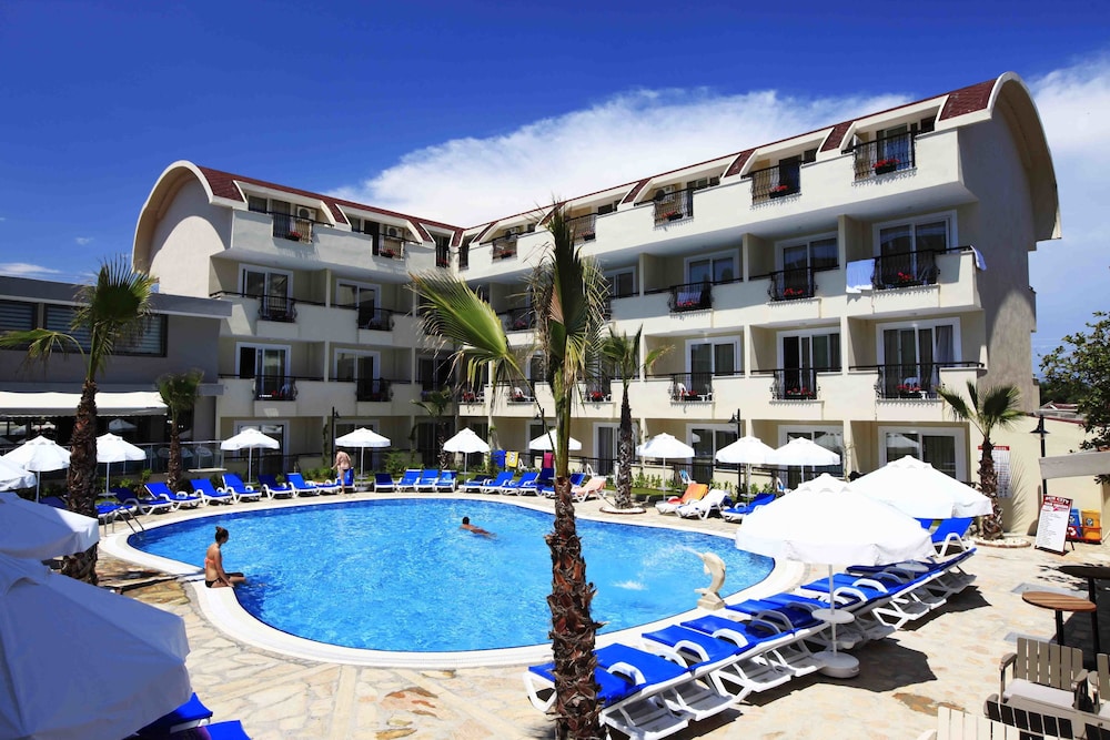 Sun City Apartments 5/42