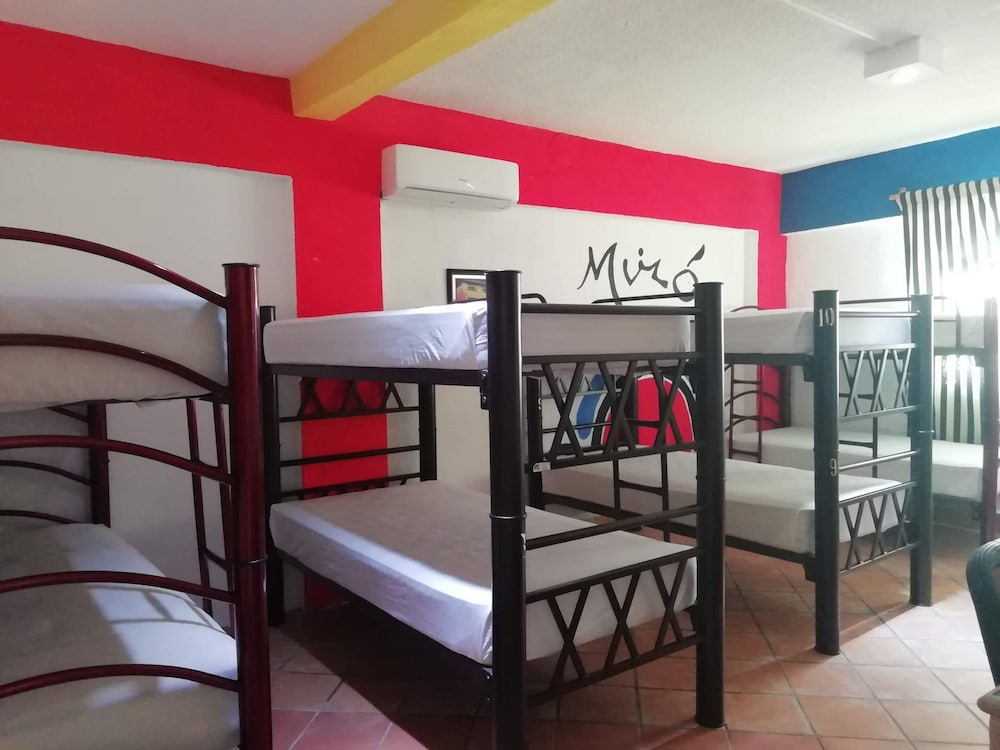 Nirvana Hostel Cancun Hotel Zone 39/51